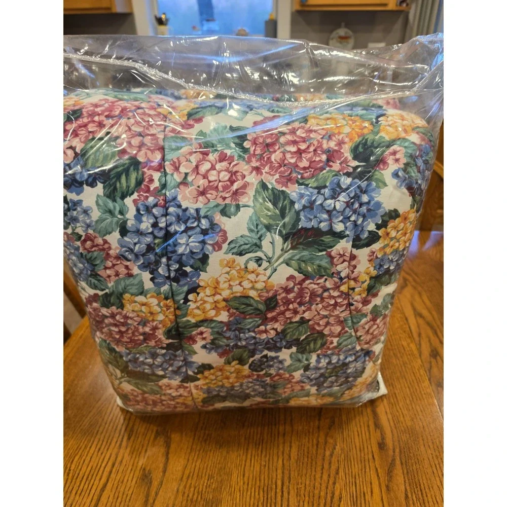 NEW Color Visions Reversible Full Comforter 90s Floral Cottagecore Cabin Plaid